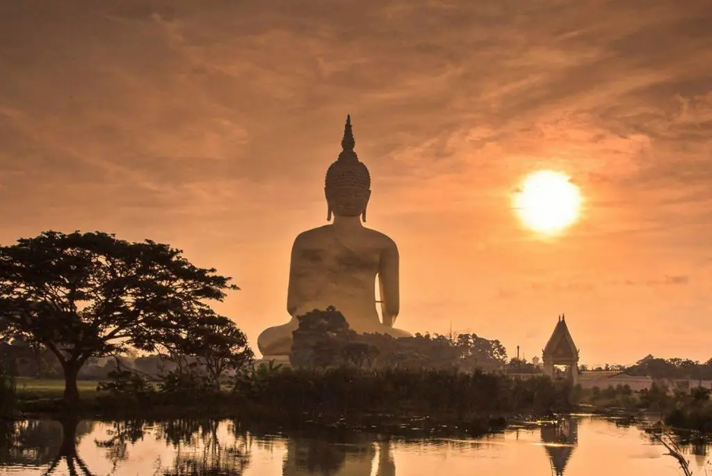 Temple bouddhiste – La quête spirituelle en Orient, Bouddha Confucius Lao-Tseu